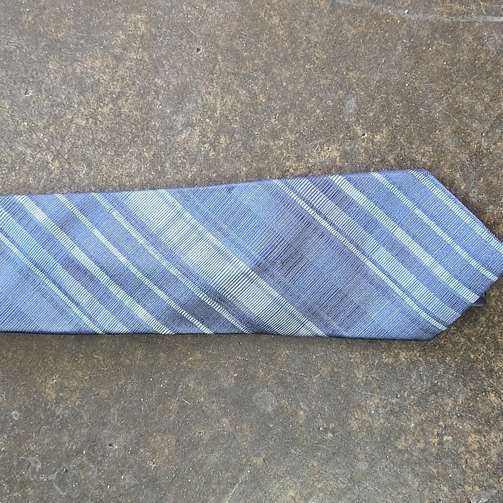 John Varvatos tie
